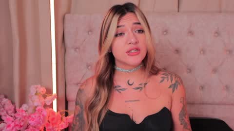 Snapshot of ashleyvalirya chatting on 01/23/25, 07:00 Ashley Lauren online show from 01/23/25, 07:00