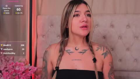 Snapshot of ashleyvalirya chatting on 02/10/25, 09:58 Ashley Lauren online show from 02/10/25, 09:58