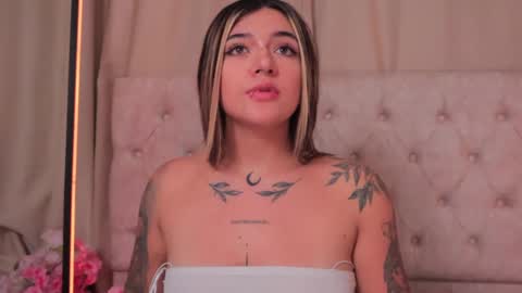 Snapshot of ashleyvalirya chatting on 02/13/25, 07:13 Ashley Lauren online show from 02/13/25, 07:13