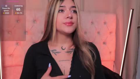 Snapshot of ashleyvalirya chatting on 02/17/25, 03:58 Ashley Lauren online show from 02/17/25, 03:58