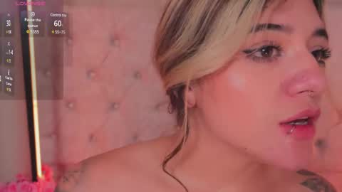 Snapshot of ashleyvalirya chatting on 02/21/25, 10:28 Ashley Lauren online show from 02/21/25, 10:28