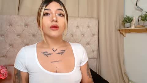 Snapshot of ashleyvalirya chatting on 03/07/25, 04:13 Ashley Lauren online show from 03/07/25, 04:13