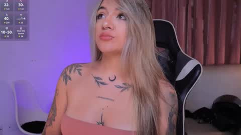 Snapshot of ashleyvalirya chatting on 09/23/25, 04:26 Ashley Lauren online show from 09/23/25, 04:26