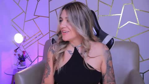 Snapshot of ashleyvalirya chatting on 09/26/25, 04:38 Ashley Lauren online show from 09/26/25, 04:38