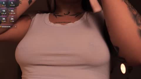 Snapshot of ashleyvalirya chatting on 10/14/25, 04:13 Ashley Lauren online show from 10/14/25, 04:13