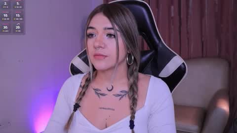 Snapshot of ashleyvalirya chatting on 11/28/25, 04:15 Ashley Lauren online show from 11/28/25, 04:15