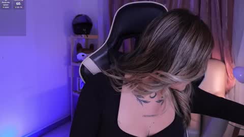 Snapshot of ashleyvalirya chatting on 12/03/25, 04:09 Ashley Lauren online show from 12/03/25, 04:09