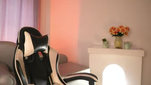 Ashley Lauren online show from 04/28/26, 08:14