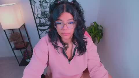 Snapshot of ashleyy18__ chatting on 06/08/26, 12:14 Ashleyy18 online show from 06/08/26, 12:14