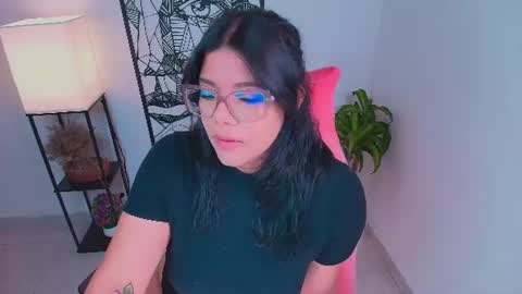Snapshot of ashleyy18__ chatting on 06/14/26, 03:19 Ashleyy18 online show from 06/14/26, 03:19