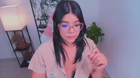 Ashleyy18   online show from 06/26/26, 06:12