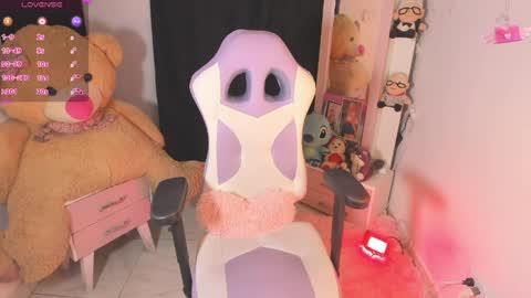 Snapshot of ashleyy_art1 chatting on 05/27/26, 03:09 Ashley online show from 05/27/26, 03:09