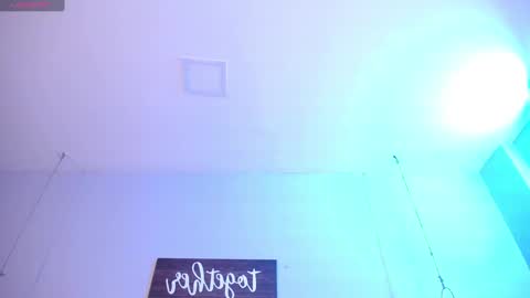 kylie online show from 03/08/25, 03:39