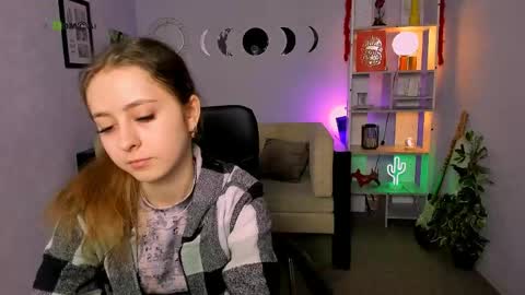 Snapshot of ashli_bright chatting on 04/27/26, 12:14 Ashli online show from 04/27/26, 12:14