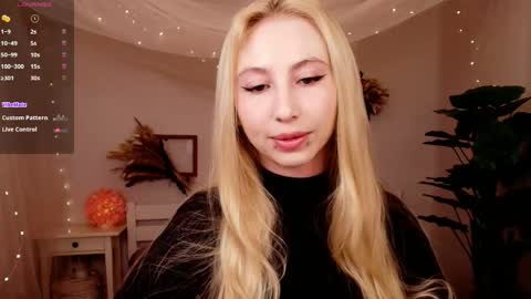 Victoria  online show from 04/29/26, 02:37