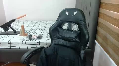 ashly online show from 01/27/25, 01:37