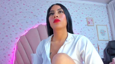 Snapshot of ashly_leee chatting on 12/16/24, 12:06 Ashly online show from 12/16/24, 12:06