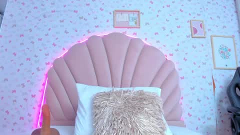 Snapshot of ashly_leee chatting on 12/24/24, 12:44 Ashly online show from 12/24/24, 12:44