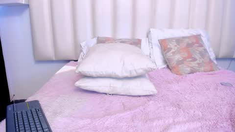Snapshot of ashly_leee chatting on 04/06/26, 08:54 Ashly online show from 04/06/26, 08:54