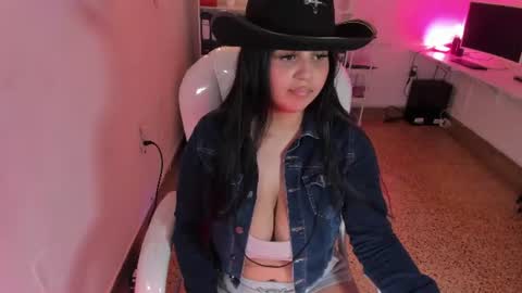 Snapshot of ashly_nova chatting on 07/25/26, 01:41 Ashly online show from 07/25/26, 01:41