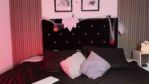    online show from 10/27/25, 07:07