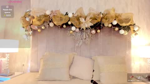 Paula Baleta  online show from 12/29/24, 03:44