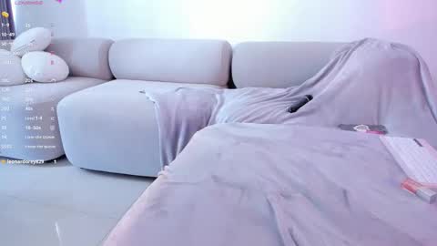 Paula Baleta  online show from 01/18/26, 07:39