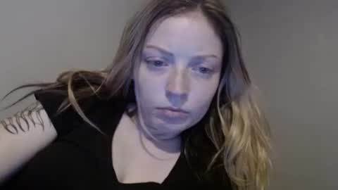 Snapshot of ashlynn5716 chatting on 10/05/25, 03:27 ashlynn5716 online show from 10/05/25, 03:27