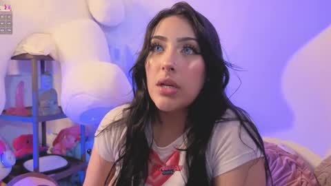 Snapshot of ashlynnlowe_ chatting on 04/28/26, 04:06 Ash online show from 04/28/26, 04:06