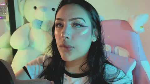 Snapshot of ashlynnlowe_ chatting on 05/02/26, 10:37 Ash online show from 05/02/26, 10:37