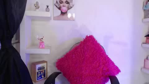 Snapshot of ashlyvesneva chatting on 01/25/25, 12:59  Ashly online show from 01/25/25, 12:59