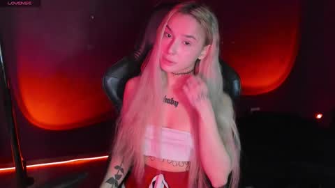 Snapshot of ashmila chatting on 09/28/25, 08:09 Mila online show from 09/28/25, 08:09