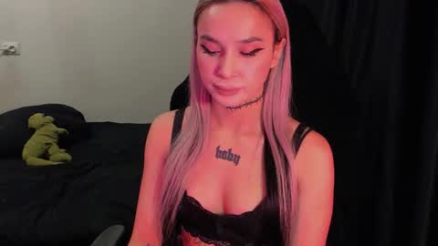 Snapshot of ashmila chatting on 02/14/26, 06:10 Mila online show from 02/14/26, 06:10