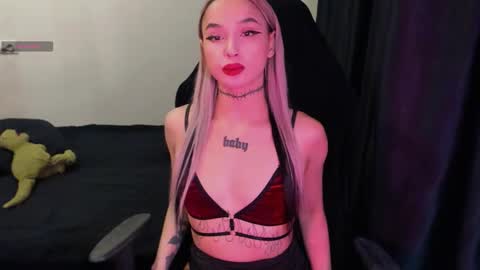 Snapshot of ashmila chatting on 02/18/26, 05:14 Mila online show from 02/18/26, 05:14