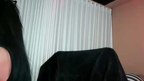 Snapshot of asia_25_ chatting on 06/17/26, 03:53 PAO online show from 06/17/26, 03:53