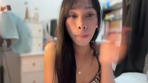 Snapshot of asian_aki chatting on 04/16/26, 02:18 Marj online show from 04/16/26, 02:18