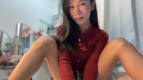 Snapshot of asian_aki chatting on 04/25/26, 06:05 Marj online show from 04/25/26, 06:05