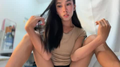 Snapshot of asian_aki chatting on 06/30/26, 12:06 Marj online show from 06/30/26, 12:06