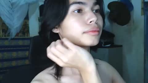 Snapshot of asian_babyboi chatting on 11/28/25, 04:20 asian_babyboi online show from 11/28/25, 04:20