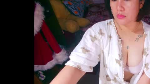 Snapshot of asian_diana69 chatting on 01/05/25, 12:52 diane online show from 01/05/25, 12:52