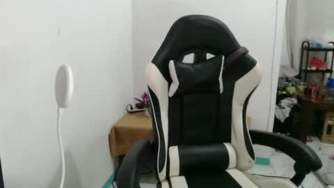 bb girl online show from 11/17/25, 06:52