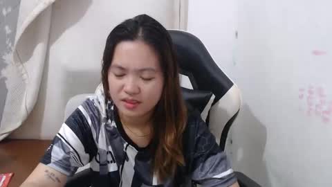 Snapshot of asian_honey69 chatting on 03/27/26, 04:40 bb girl online show from 03/27/26, 04:40