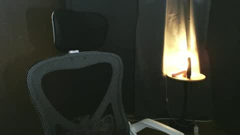 Snapshot of asian_hunk_moreno chatting on 06/18/26, 03:16 Yuri online show from 06/18/26, 03:16