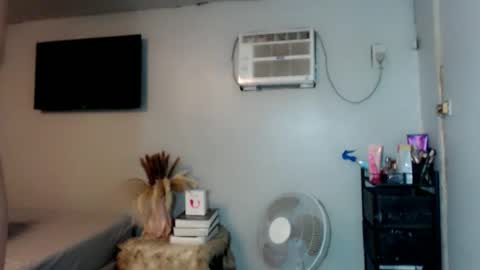 Snapshot of asian_loloera chatting on 03/02/26, 10:38 Rhea online show from 03/02/26, 10:38