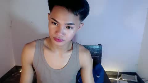 Snapshot of asian_lover05 chatting on 03/26/26, 11:38 asian_lover05 online show from 03/26/26, 11:38