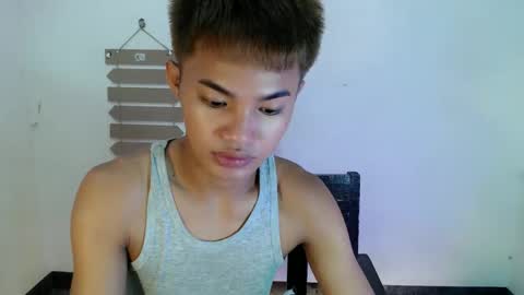 Snapshot of asian_lover05 chatting on 04/13/26, 08:47 asian_lover05 online show from 04/13/26, 08:47