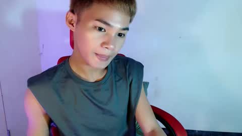 Snapshot of asian_lover05 chatting on 04/18/26, 04:44 asian_lover05 online show from 04/18/26, 04:44