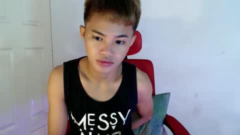Snapshot of asian_lover05 chatting on 04/27/26, 05:00 asian_lover05 online show from 04/27/26, 05:00