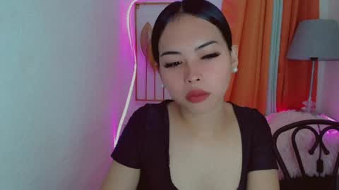 Snapshot of asian_pinay_oldlover chatting on 07/21/26, 10:45 Angel online show from 07/21/26, 10:45
