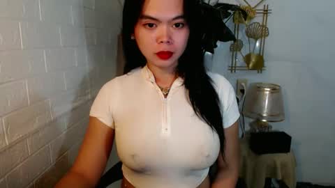asian_pretty143 online show from 05/17/26, 10:55